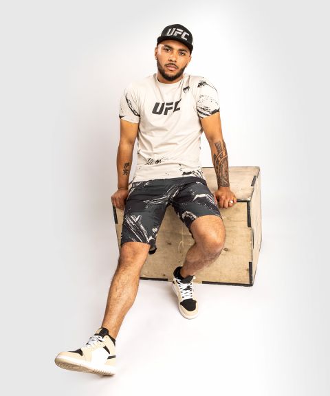 T-Shirt UFC Venum Authentic Fight Week 2.0 - Maniche corte -  sabbia