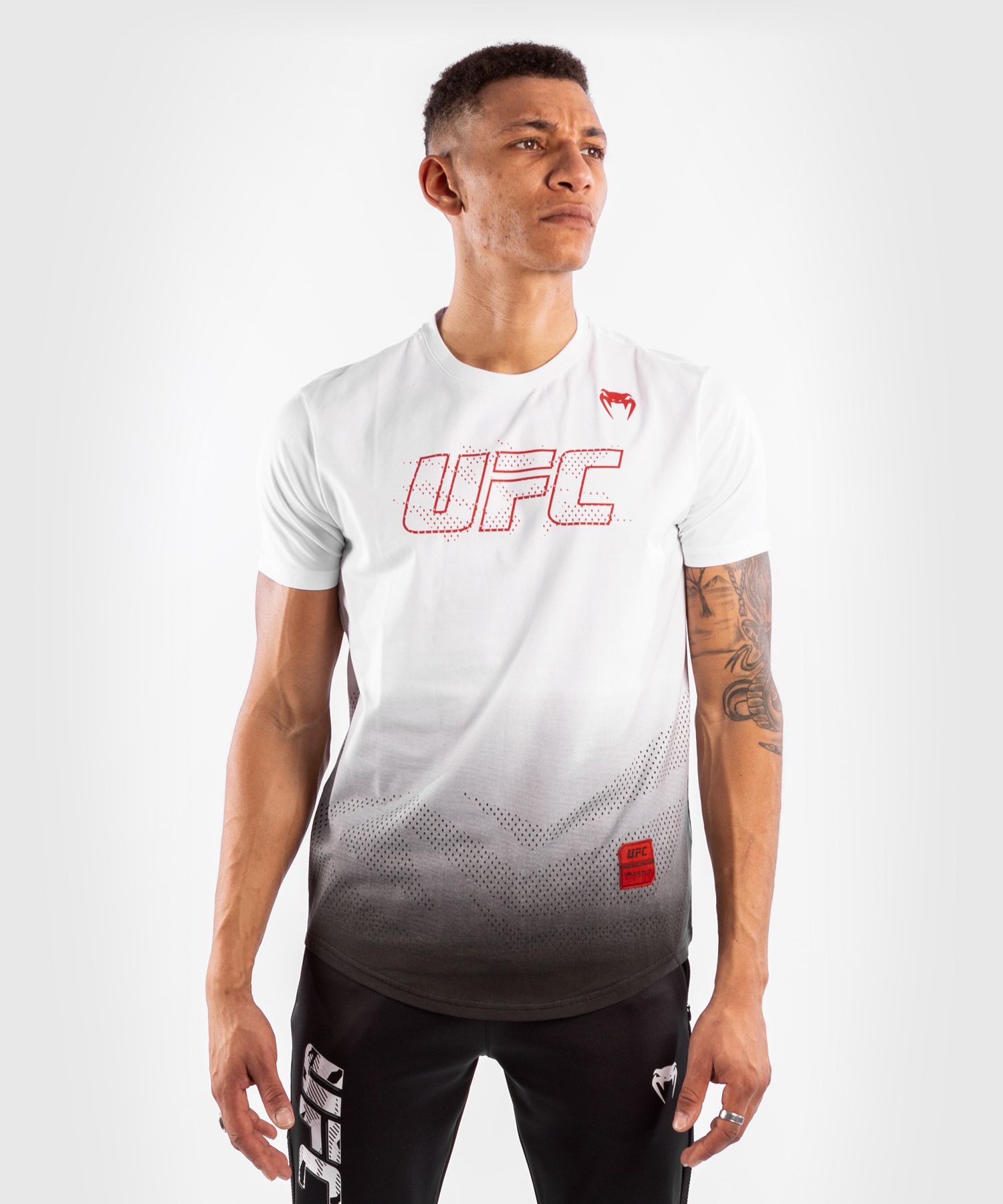 UFC Venum Authentic Fight Week Herren Kurzarm T-Shirt - Weiß