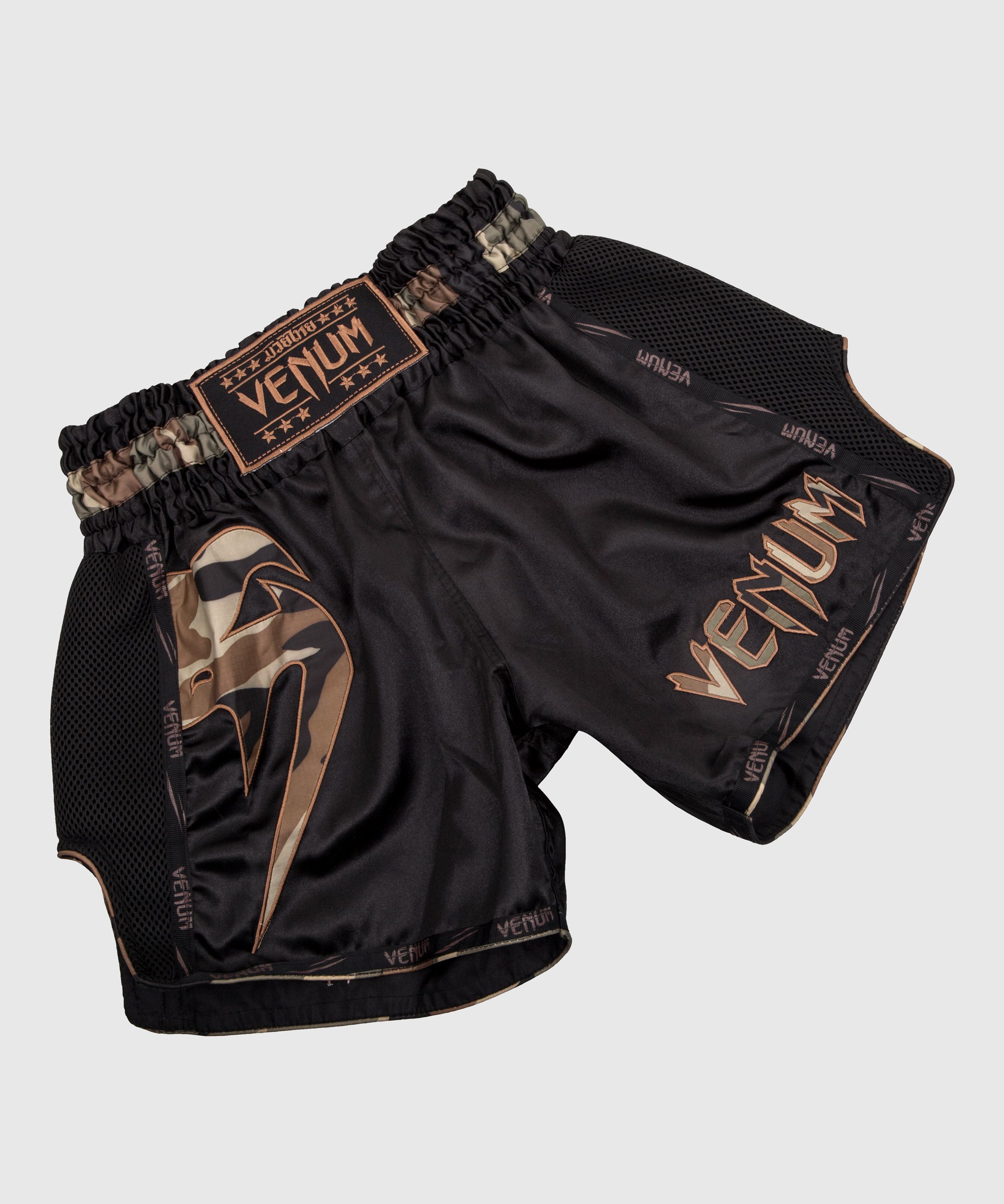 Pantalones Cortos de Muay Thai Venum Giant - Negro/Bosque Camo