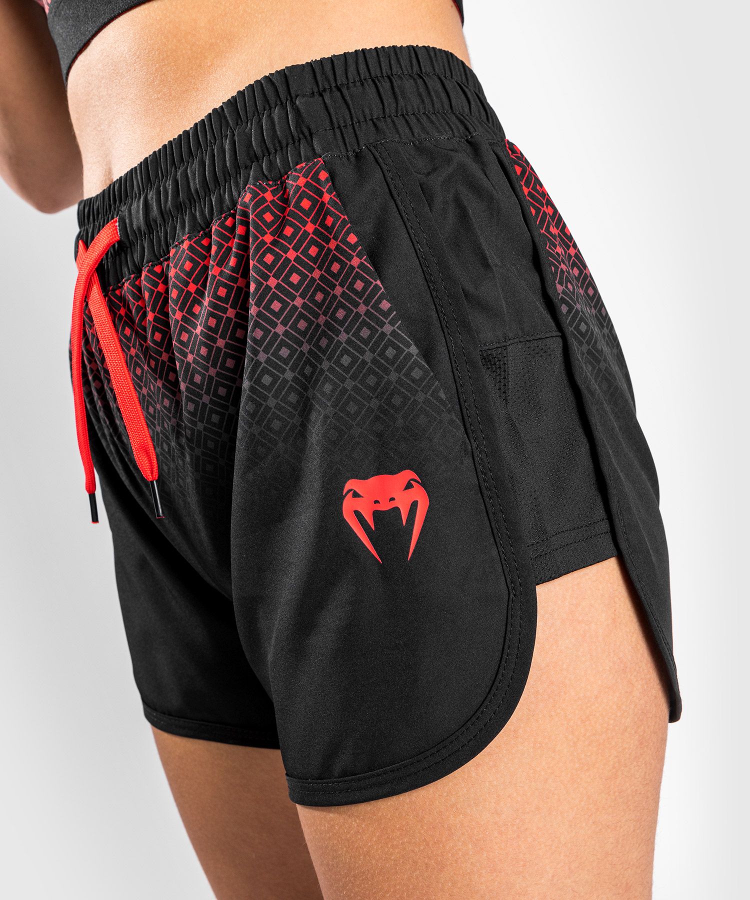 Pantaloncini da allenamento Venum UFC Performance Institute - Per Donna - Nero/Rosso