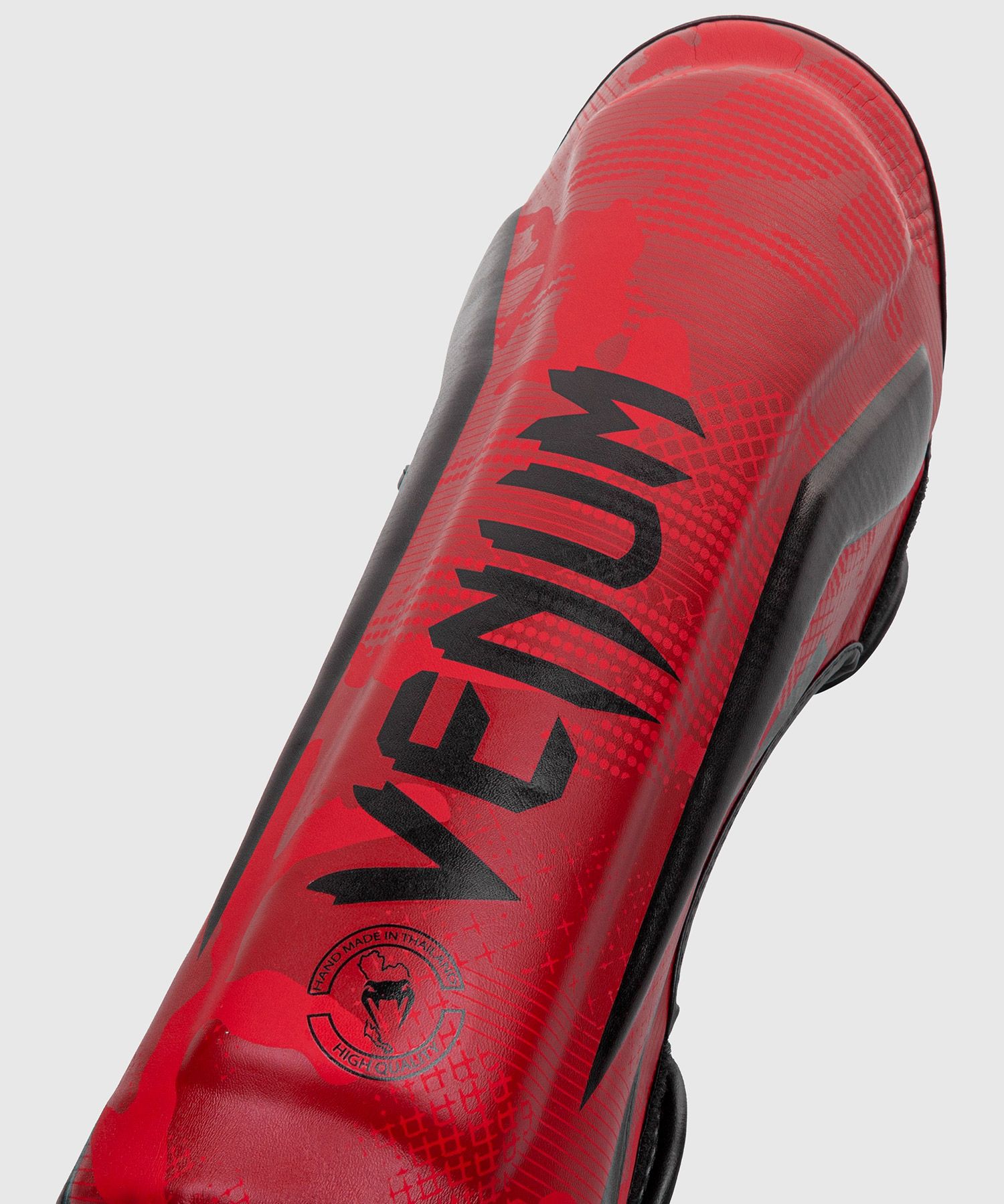 Venum Elite scheenbeschermers - Rode Camouflage