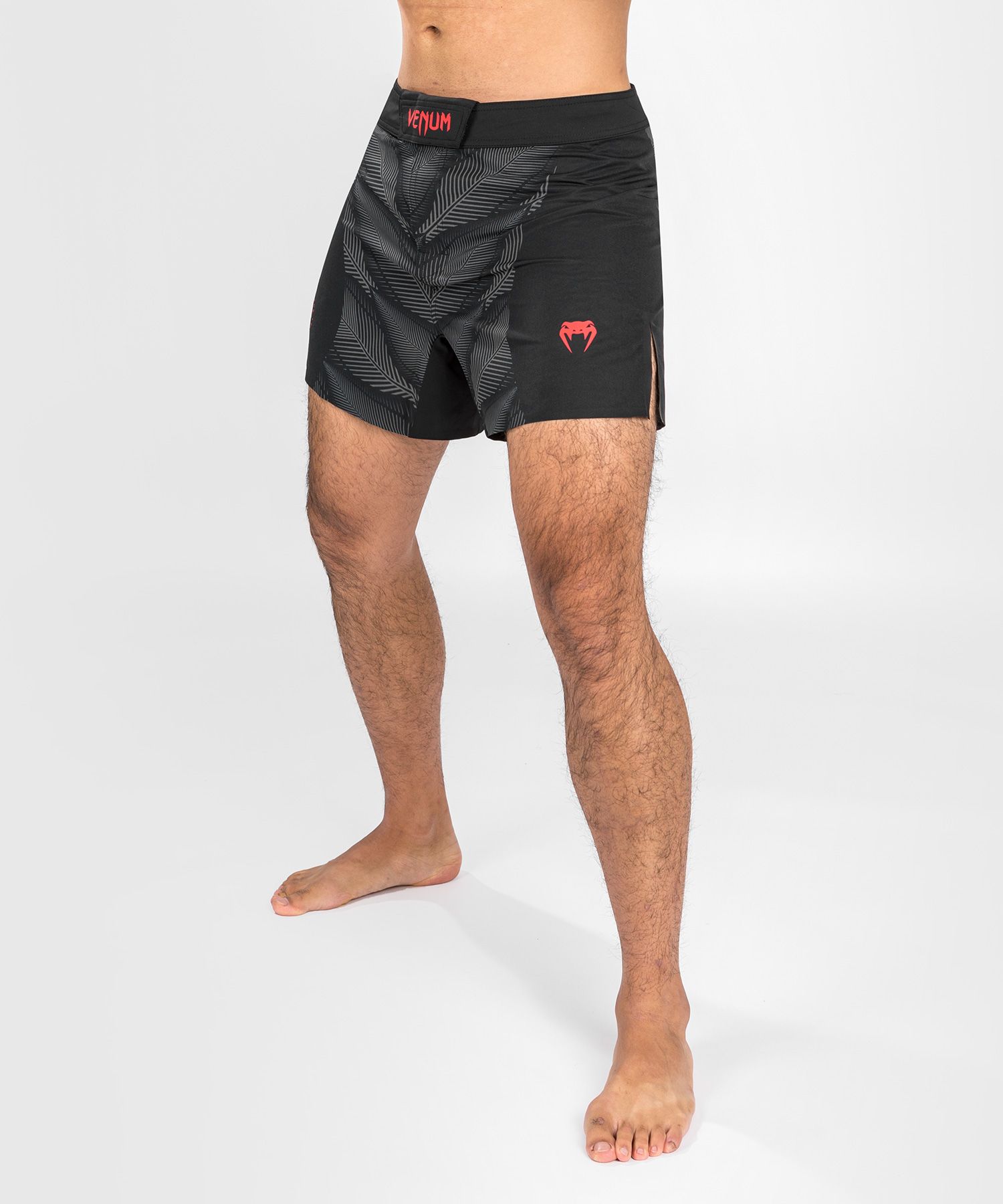 Venum Phantom MMA Shorts - Schwarz/Rot