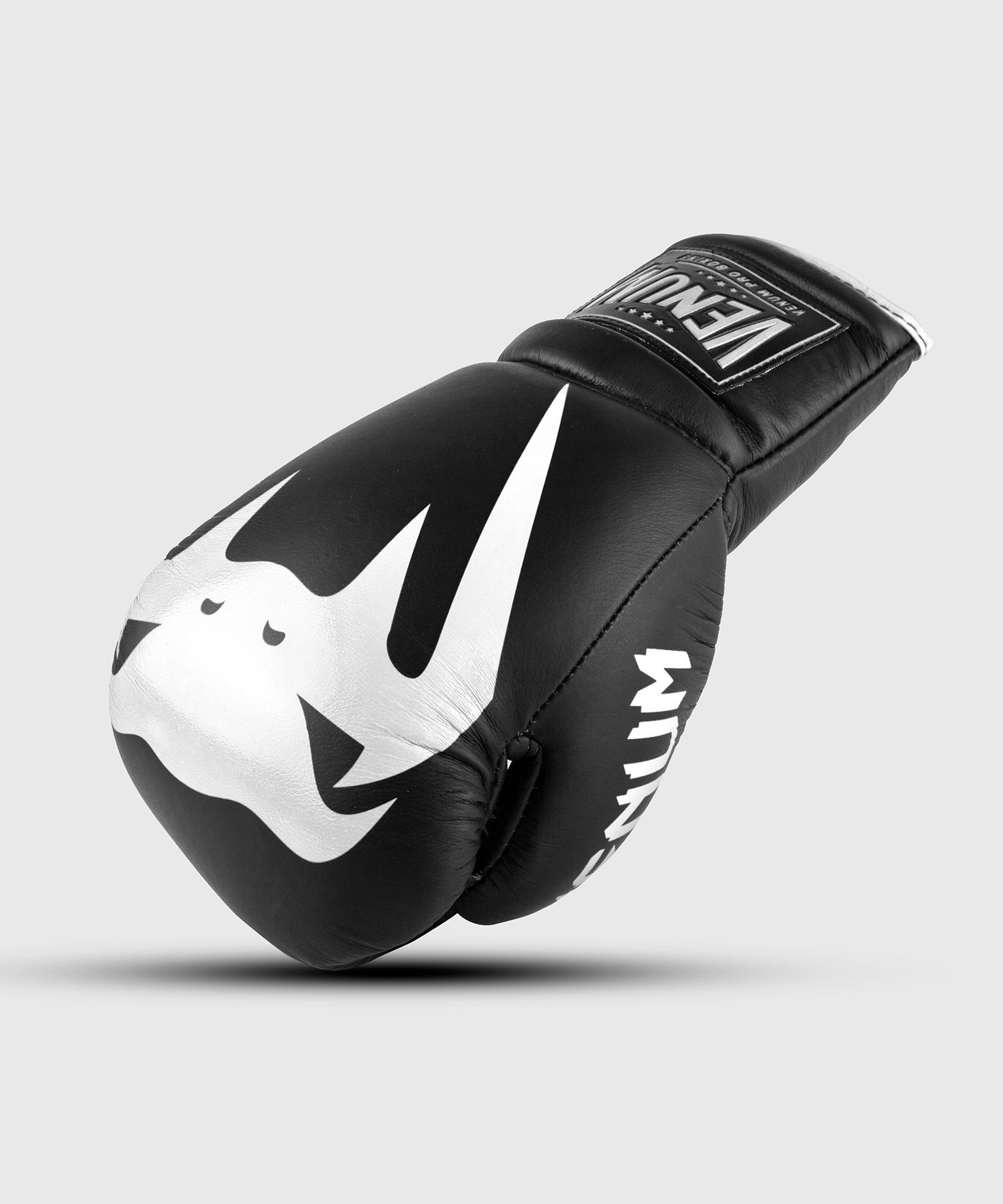 Gants de boxe pro Venum Giant 2.0 - Avec Lacets - Noir/Blanc