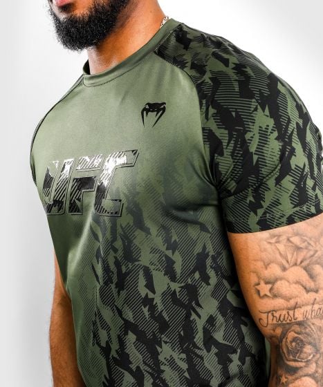 UFC Venum Authentic Fight Week Performance T-shirt met korte mouwen voor heren - Kaki