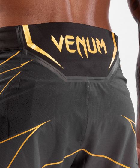 Fightshorts Uomo UFC Venum Authentic Fight Night - Vestibilità Corta - Campione