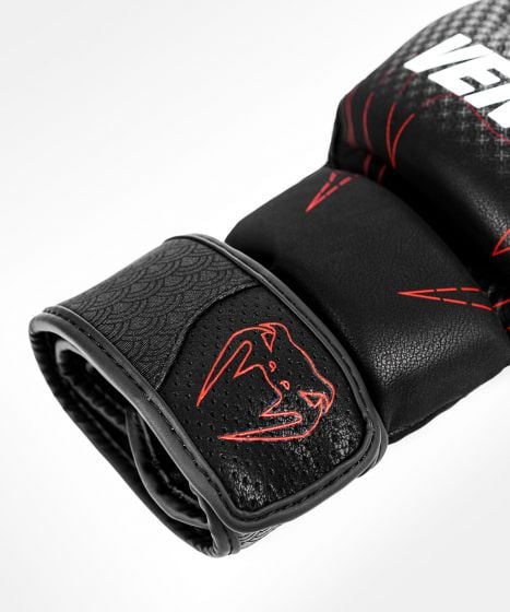 Venum Okinawa 3.0 MMA handschoenen - zwart/rood