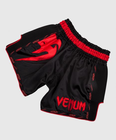 Venum Giant Muay Thai Short - Zwart/Rood