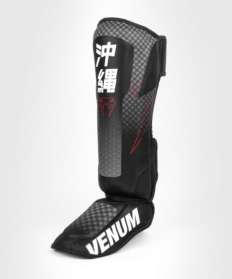 Venum Okinawa 3.0 scheenbeschermers - zwart/rood