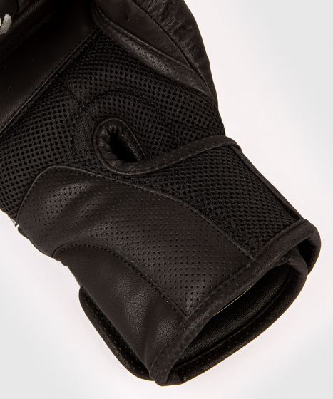 Venum YKZ21 Boxing Gloves – Black/Silver