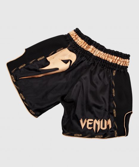 Venum Giant Muay Thai Shorts - Schwarz/Gold
