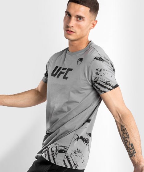 UFC Venum Authentic Fight Week 2.0 T-Shirt – Kurzarm  – Grau
