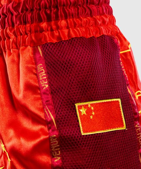 Pantalones cortos Venum MT Flags Muay Thai - China