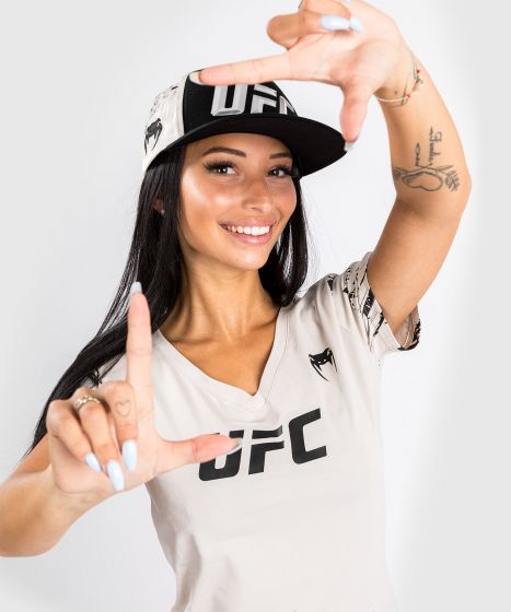 UFC Venum Authentic Fight Week 2.0 T-Shirt - Voor Dames -  Lichtbruin