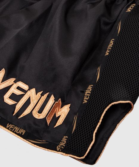 Pantalones Cortos de Muay Thai Venum Giant - Negro/Oro