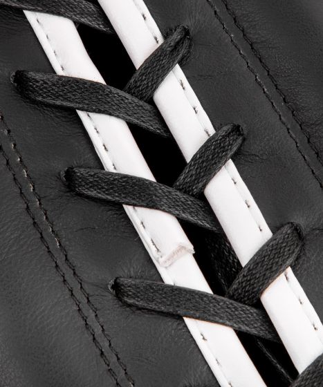 Gants de Boxe Pro Venum Giant 2.0 - Avec Lacets - Noir/Blanc