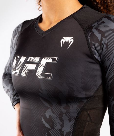 Camiseta De Compresión Manga Larga Para Mujer UFC Venum Authentic Fight Week Performance - Negro