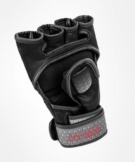 Venum Okinawa 3.0 MMA handschoenen - zwart/rood