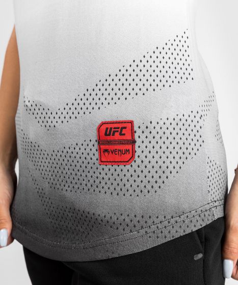 Camiseta De Algodón Manga Corta Para Mujer UFC Venum Authentic Fight Week - Blanco