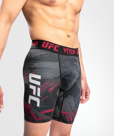 Pantalones cortos UFC Venum Authentic Fight Week 2.0 Vale Tudo - Negro 