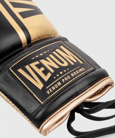 Venum Shield Pro bokshandschoenen - met veters - Zwart/Goud