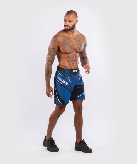 UFC Venum Authentic Fight Night Herren Shorts - Long Fit - Blau