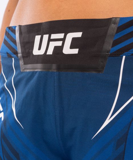 UFC Venum Authentic Fight Night Damen Shorts - Short Fit - Blau