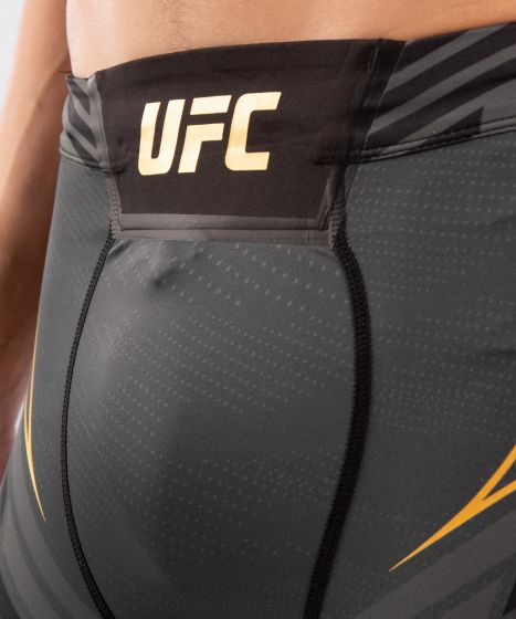 Pantaloncini da Vale Tudo Uomo UFC Venum Authentic Fight Night - Vestibilità Corta - Campione