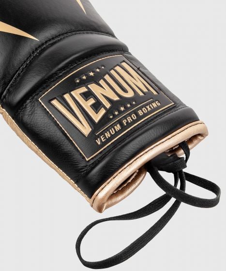 Gants de Boxe Pro Venum Giant 2.0 - Avec Lacets - Noir/Or