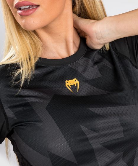  Camiseta Venum Razor Dry Tech - Para Mujeres - Negro/Oro
