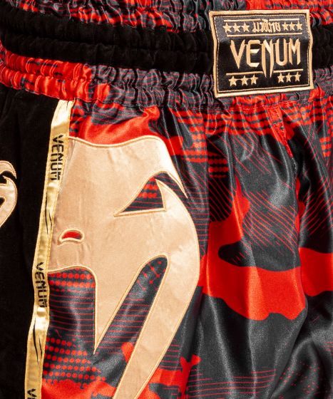 Pantalones de Muay Thai Venum Giant Camo - Rojo/Oro