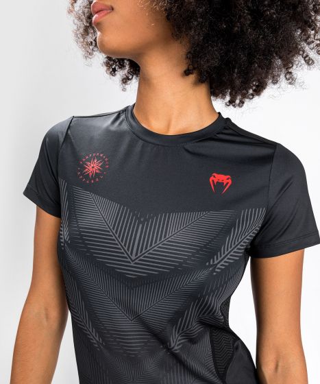 Camiseta Venum Phantom Dry Tech - Para Mujer - Negro/Rojo