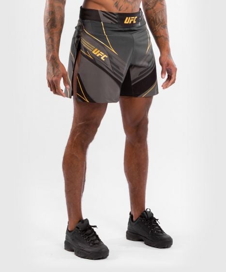 UFC Venum Authentic Fight Night Herren Gladiator Shorts - Champion
