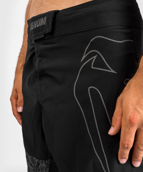 Pantalones cortos de lucha reflectante LIGHT 4.0 Venum - Negro/Negro