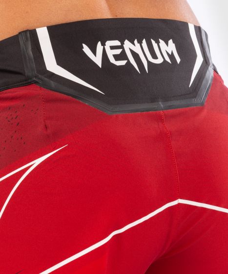 UFC Venum Authentic Fight Night Damen Shorts - Short Fit - Rot